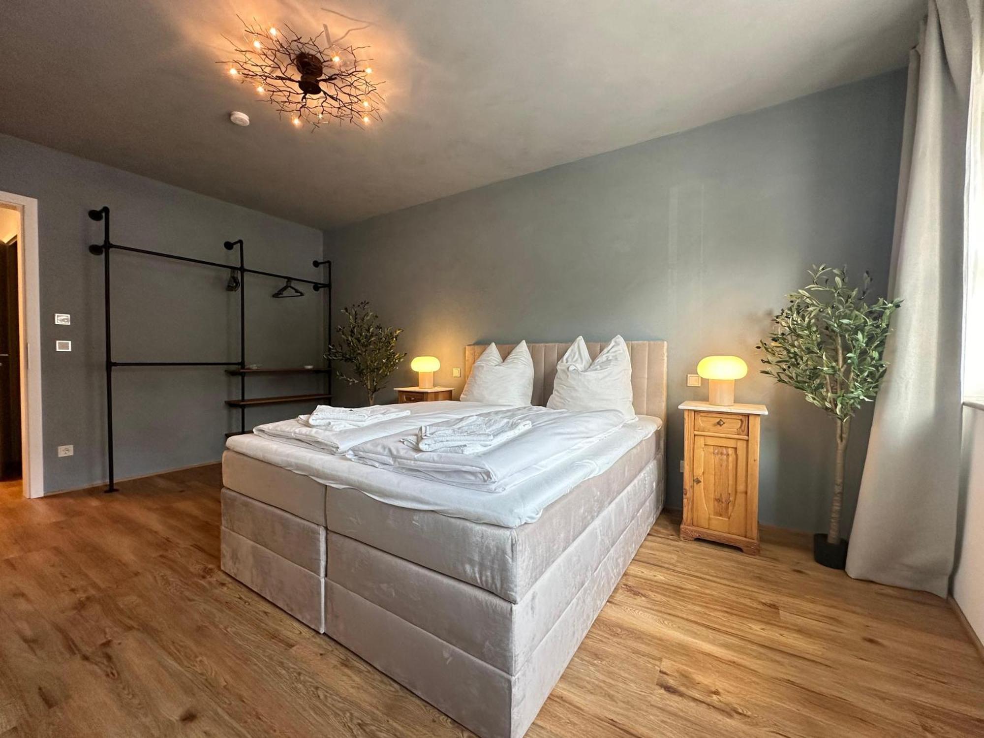 Vaicun Stays - Luxury Apartments - Apartments Mit Blick Auf Den Tegernsee Gmund am Tegernsee Bagian luar foto